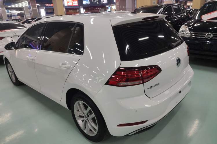 Used Volkswagen Golf 2018 230TSI Automatic Comfort Model
