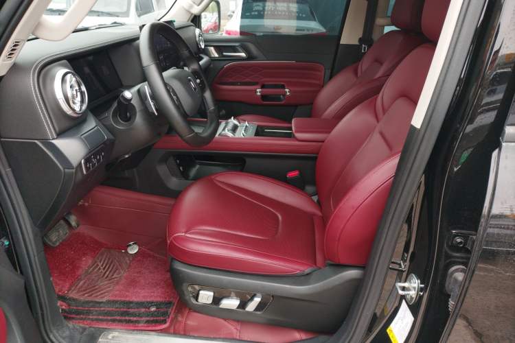 Used Tank 300 2025 2.0T Conqueror Left Front Seat