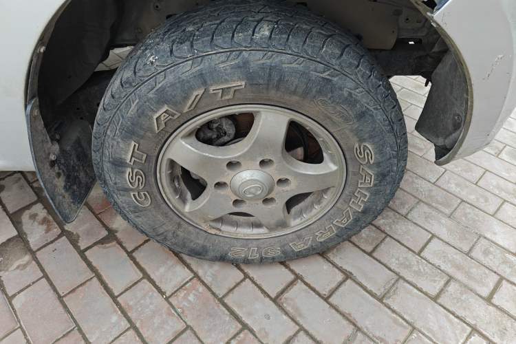 Used Great Wall Wingle 5 2011 2.8T Business Edition Elite Version Right Front Wheel Hub