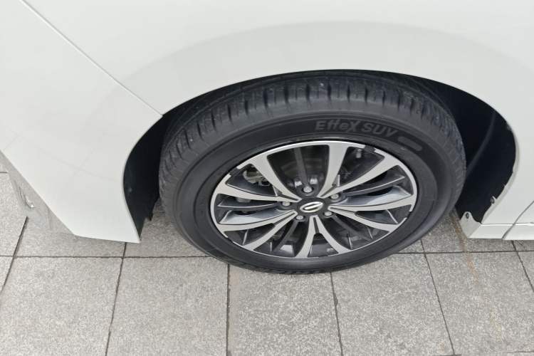 Used GAC Trumpchi M8 2023 Lingxiu Series 390T Deluxe Edition Left Front Wheel Hub