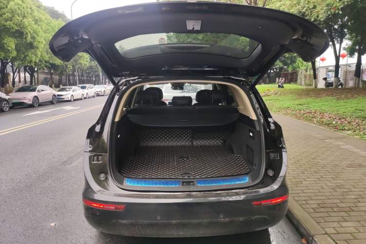 Used Hima AITO M7 2024 1.5T Rear-Drive Plus Version 5 Seats Trunk