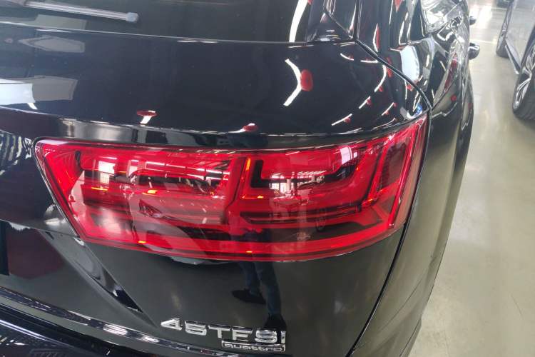 Used Audi Q7 2016 45 TFSI Technology Edition
