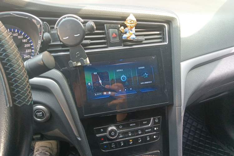 Used Venucia D60 2018 1.6L CVT Smart Connect Elite Edition