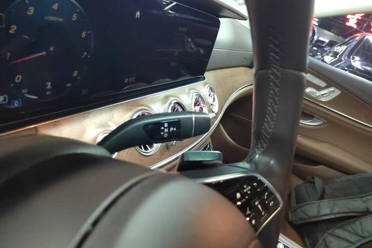 Used Mercedes-Benz E-Class 2022 E 300 L Luxury Model Gear Lever