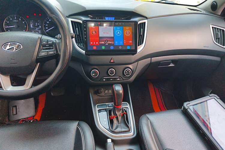 Used Hyundai ix25 2015 1.6L Automatic Two-Wheel Drive Smart GLS Trim Audio And AC Panel