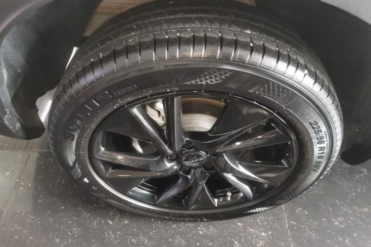 Used Haval H6 2021 3rd Generation 2.0T Automatic Two-Wheel Drive Max Right Rear Wheel Hub