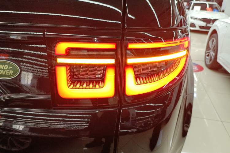 Used Land Rover Discovery Sport 2022 Revised Version 249 PS R-Dynamic S Performance Edition 5 Seats
