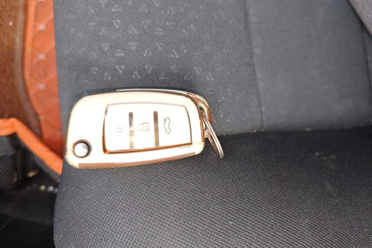 Used Geely Auto Vision X1 2017 1.3L Manual Frenzy Edition