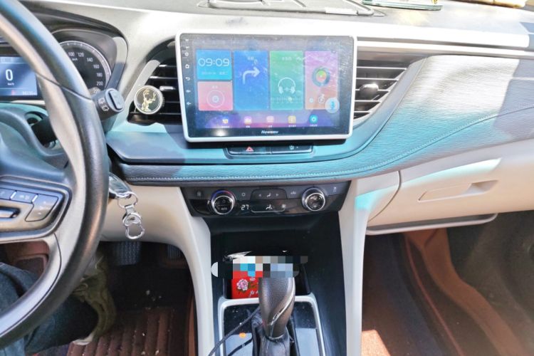 Used Buick GL6 2018 18T 6-Seater Elite Model Audio And AC Panel