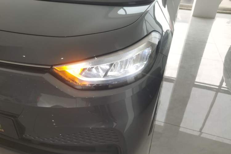 Used Volkswagen ID.3 2024 Outstanding Edition Left Front Headlight
