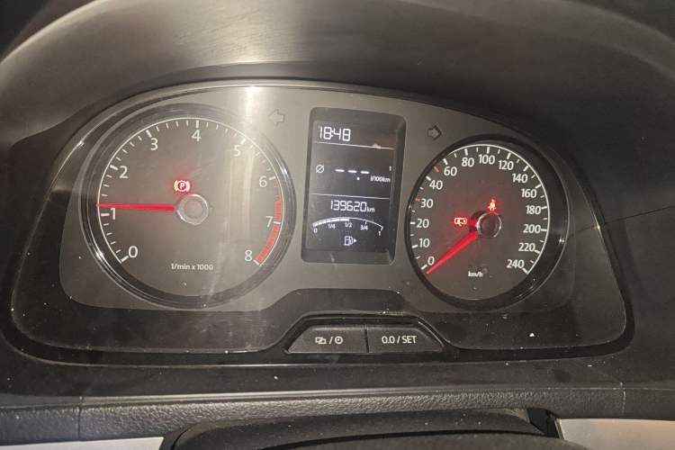 Used Volkswagen Lavida 2015 1.6L Manual Fashion Edition