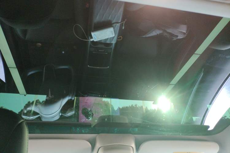 Used Tesla Model 3 2022 Rear-Wheel-Drive Version Headliner