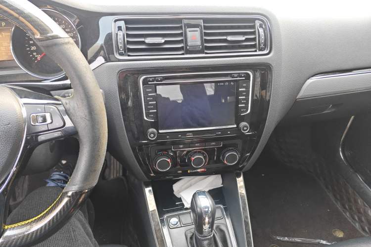 Used Volkswagen Sagitar 2018 1.6L Automatic Comfort Model
