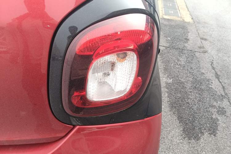 Used smart forfour 2016 1.0L 52 kW Passion Edition
