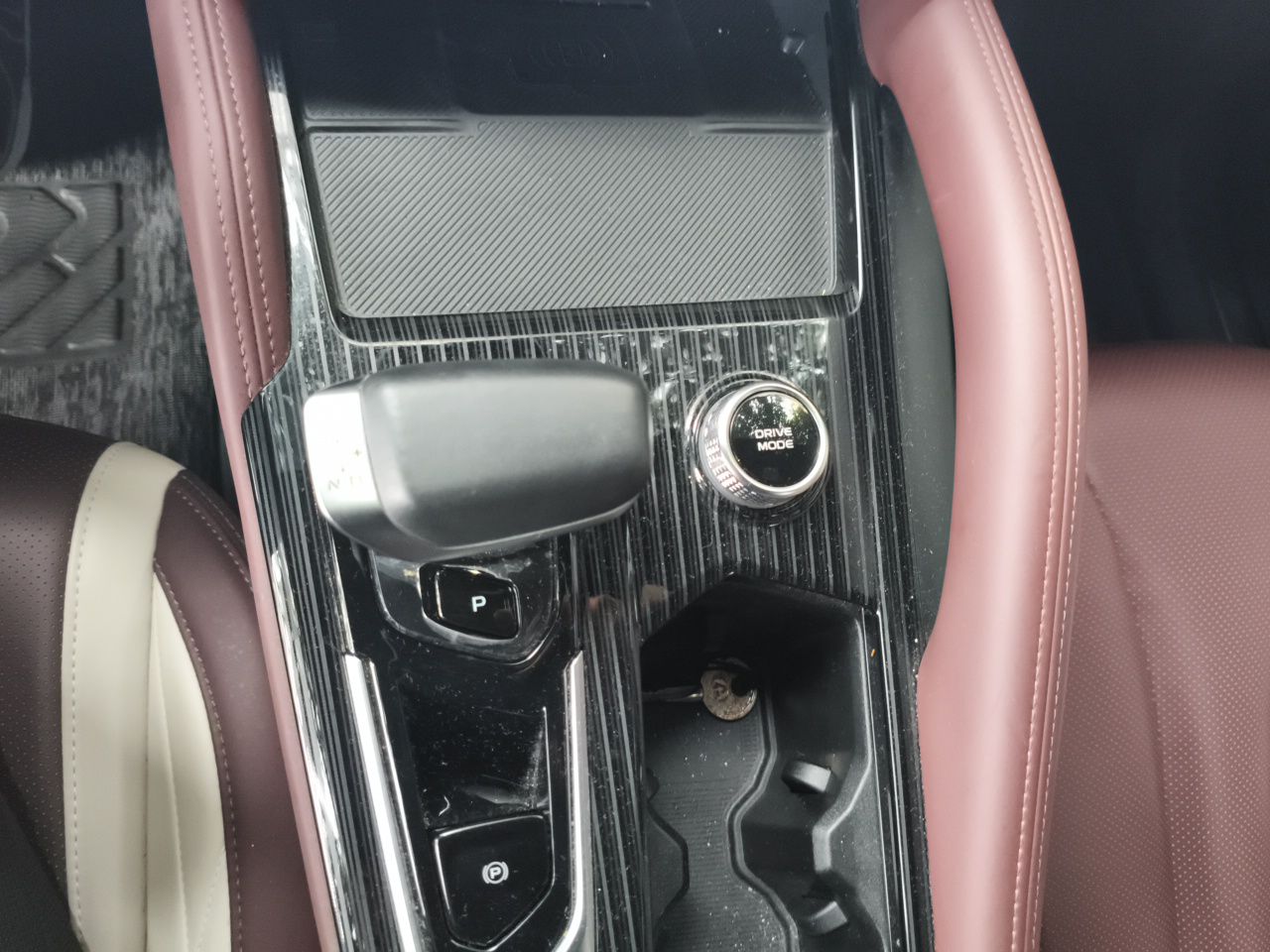 Geely Auto Monjaro L 2024 2.0TD High-Power Automatic Two-Wheel Drive Yunqi Version — снимка 13