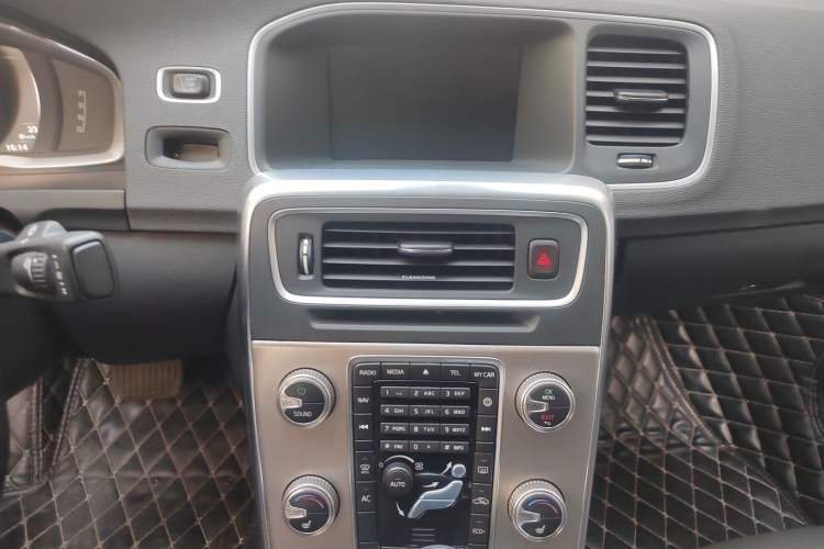 Used Volvo S60 2017 S60L T4 Smart Range Edition