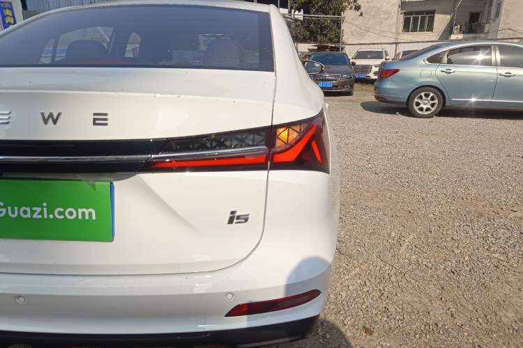 Used Roewe i5 2026 Model 1.5L CVT Luxury Version
