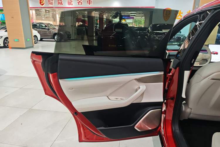 Used ONVO L60 2024 60 kWh Rear-Drive Version