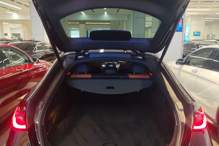 Used Mercedes-Benz GLC Coupe 2025 GLC 260 4MATIC Coupe SUV Trunk