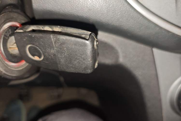 Used Cowin C3 2015 1.5L Manual Gold Diamond Edition