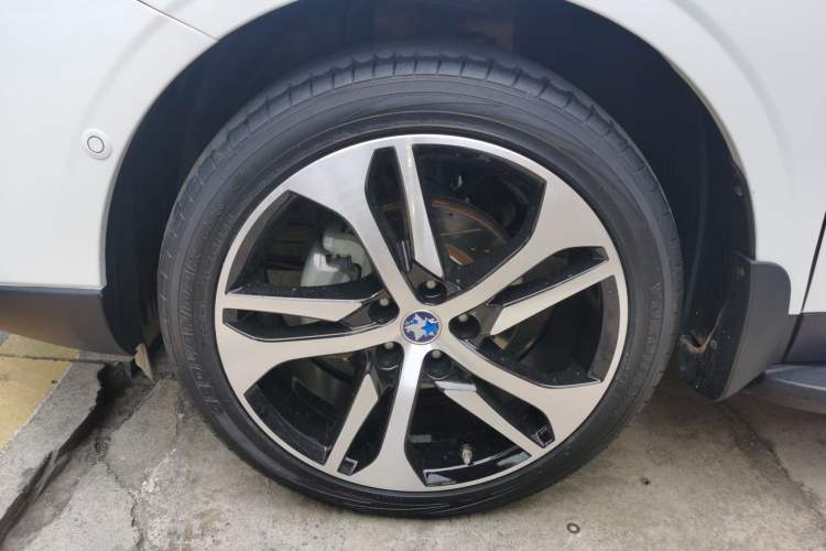 Used Venucia T90 2017 2.0L CVT Leading Edition Left Front Wheel Hub