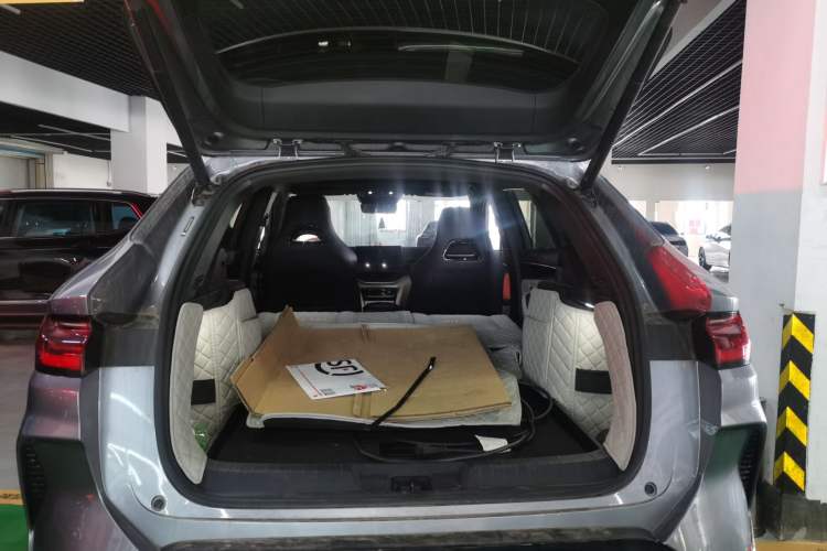 Used BYD Song PLUS New Energy 2023 Champion Edition DM-i 110KM Flagship Model Trunk