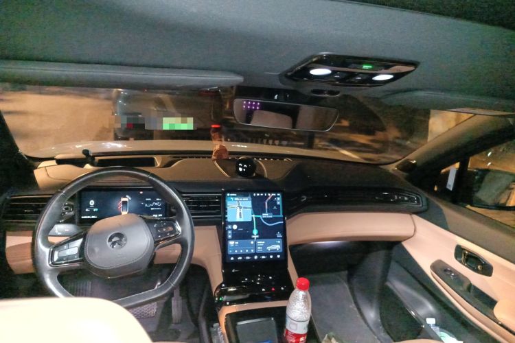 Used Nio ES8 2022 75 kWh 7-Seater Version Headliner