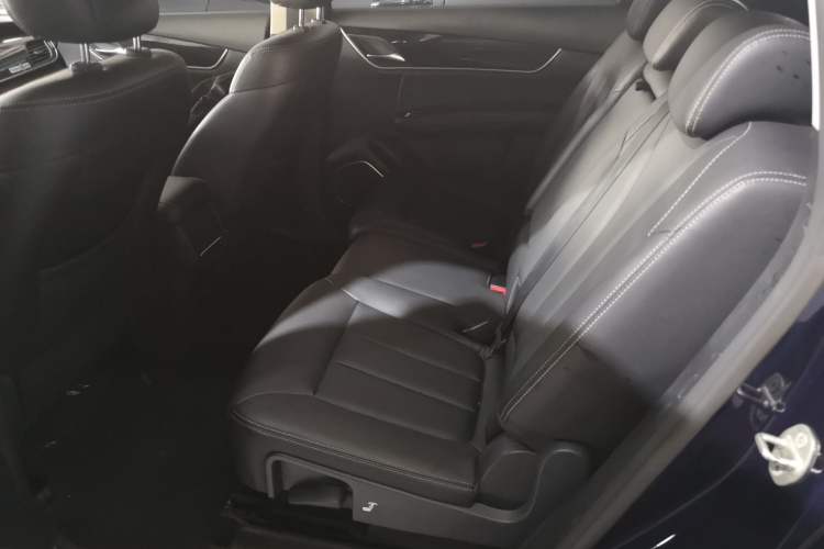 Used BYD Song MAX 2017 1.5T Automatic Smart Connect Elite 7-Seater Left Rear Seat