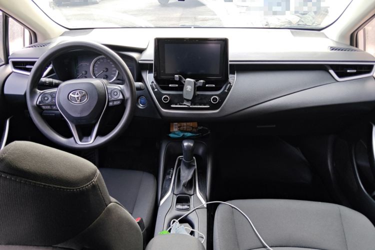 Used Toyota Corolla 2021 Dual-Motor 1.8L E-CVT Elite Edition Center Console