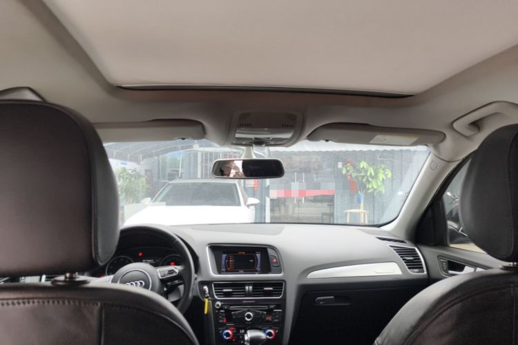 Used Audi Q5 2013 40 TFSI Technology Edition Headliner