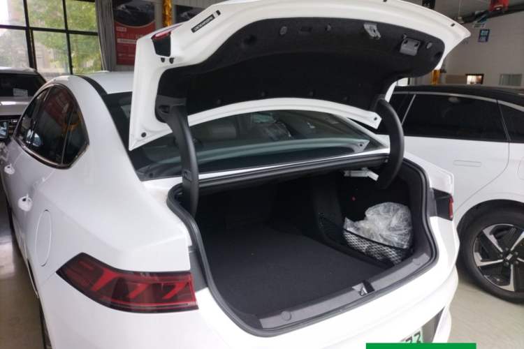 Used BYD Qin PLUS 2023 Champion Edition DM-i 120KM Beyond Model
