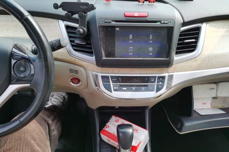 Used Honda Jade 2013 1.8L CVT Luxury Edition 5 seats