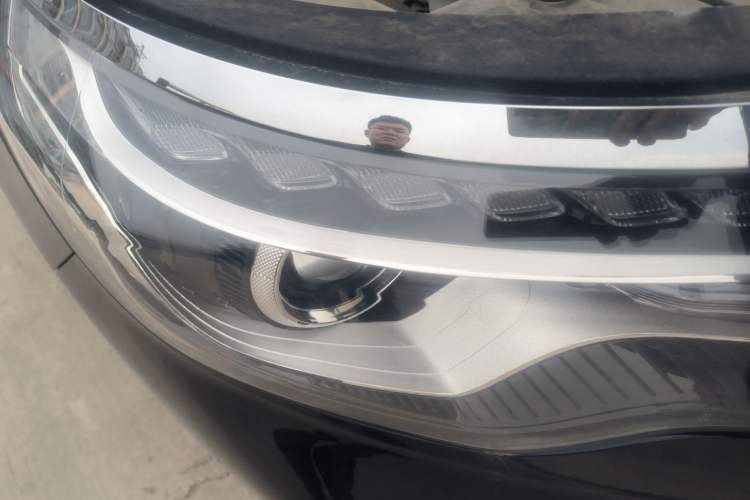 Used Kia Sportage R 2019 2.0L Automatic Smart Luxury Edition Right Front Headlight