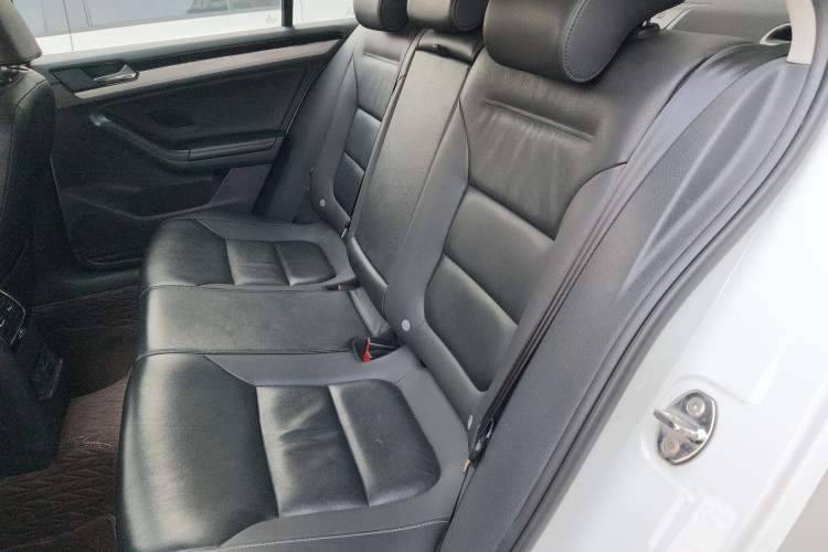 Used Volkswagen Sagitar 2015 230TSI Automatic Comfort Version Left Rear Seat