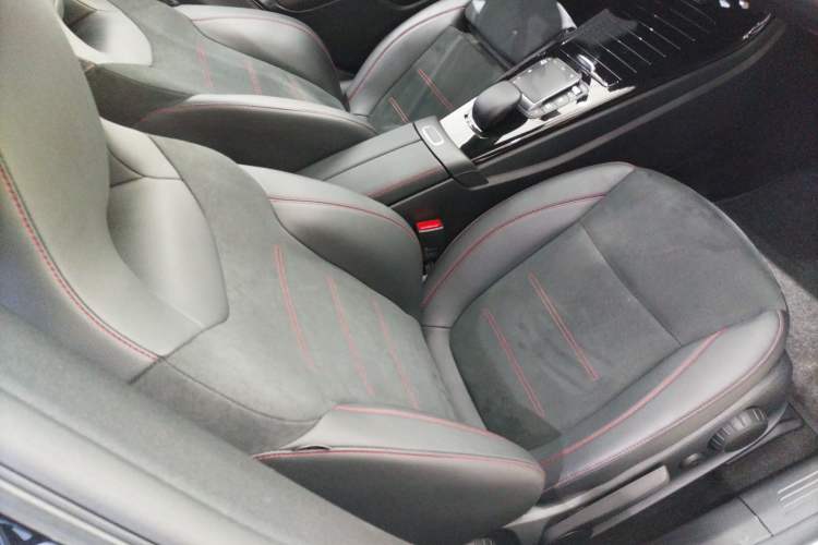 Used Mercedes-Benz CLA 2022-Year Updated CLA 200 Right Front Seat