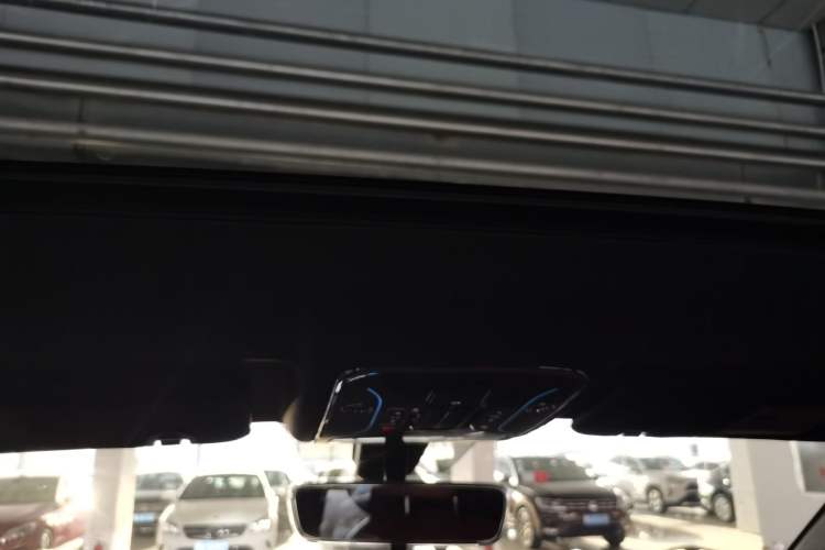 Used JETOUR X70 PRO 2023 1.5T DCT Comfort Edition 7-Seater