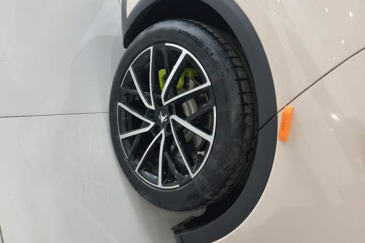 Used ARCFOX Alpha S5 2024 560MAX 185kW
