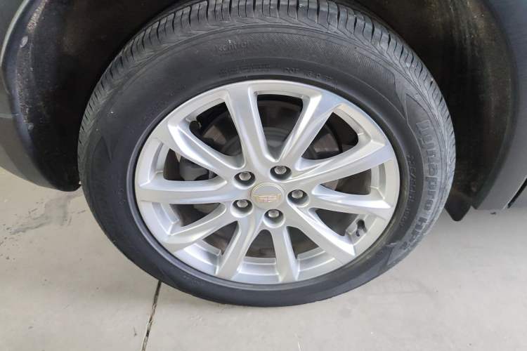 Used Cadillac XT4 2018 28T Two-Wheel Drive Tech Version Right Rear Wheel Hub