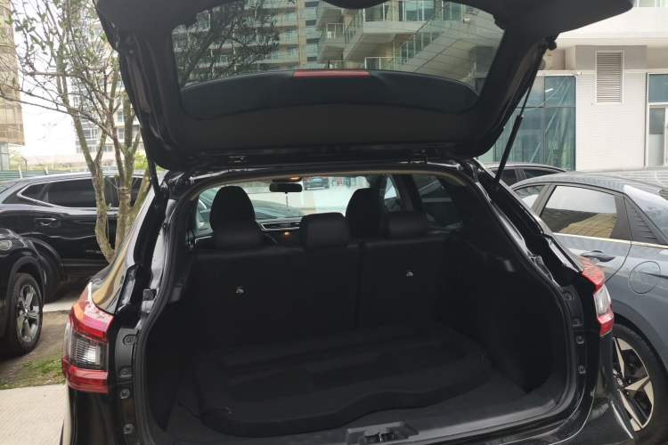 Used Nissan Qashqai 2019 2.0L CVT Smart Enjoyment Version Trunk