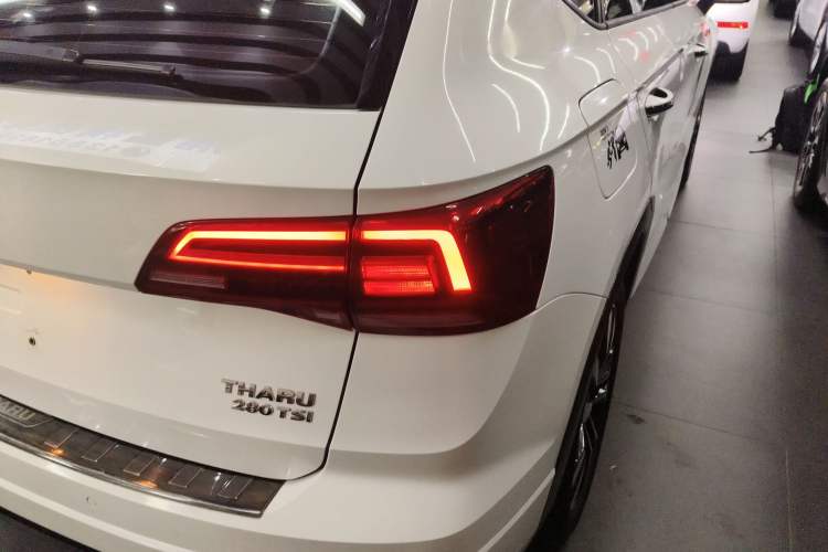 Used Volkswagen Tharu 2019 280TSI Two-Wheel Drive R-Line China V Standard Exterior 3