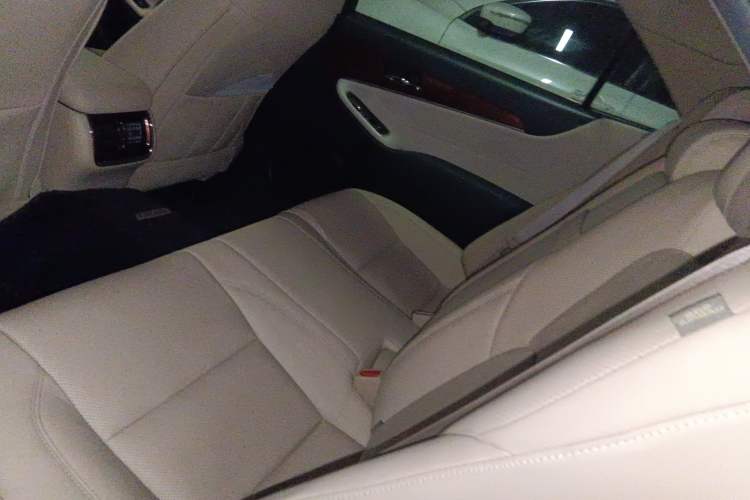 Used Toyota Crown 2015 2.0T Fashion Edition