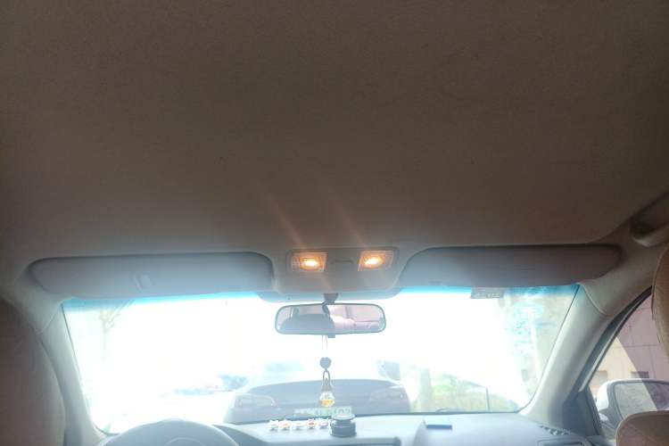 Used Kia K2 2015 Sedan 1.4L MT GLS
