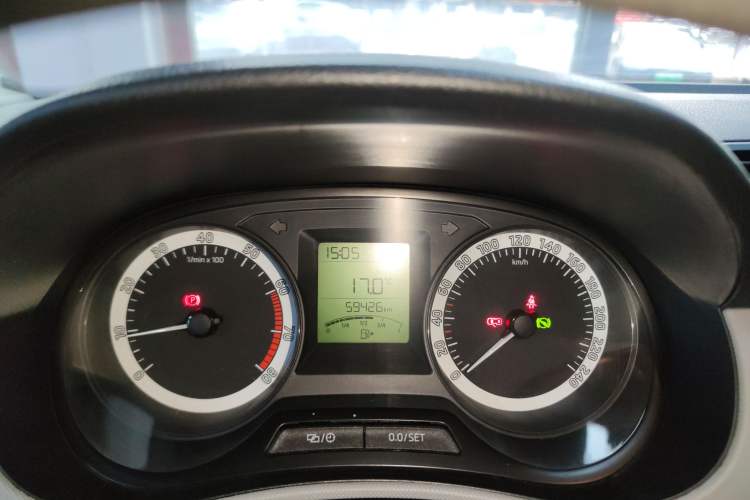 Used Skoda Fabia 2017 1.4L Automatic Car Enjoy Edition
