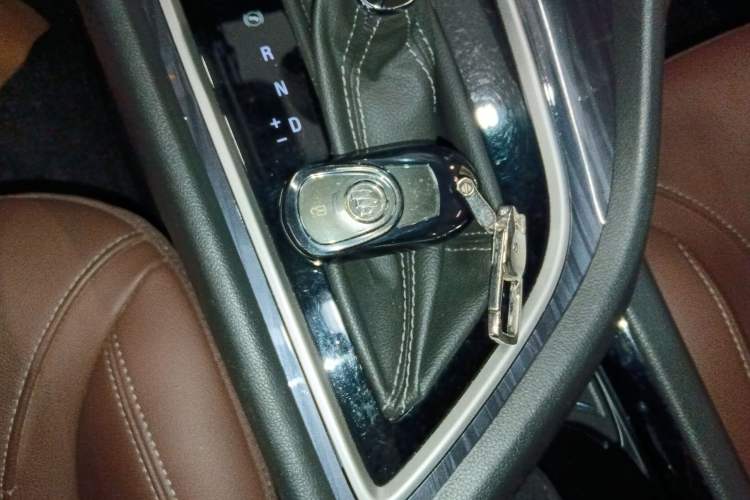 Used Buick GL6 2019 18T 6-Seater Connected Luxury Version China VI Standard