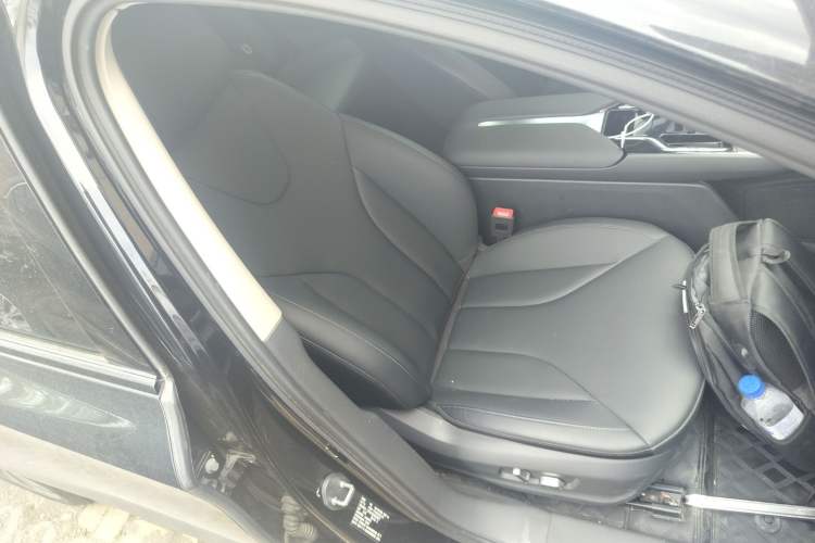 Used Hongqi E-QM5 2024 610 km PLUS
