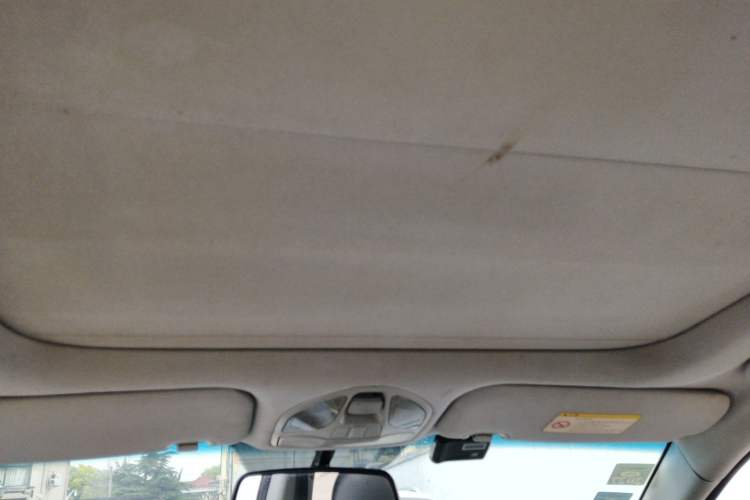 Used Hyundai Santa Fe 2015 2.0T Automatic Two-Wheel Drive Smart Version 5 Seats Headliner