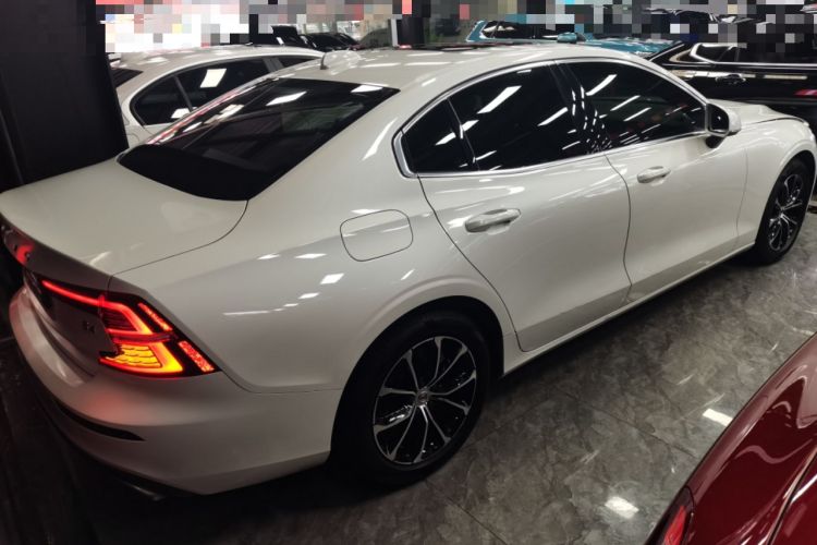 Used Volvo S60 2022 B4 Zhiyi Luxury Edition