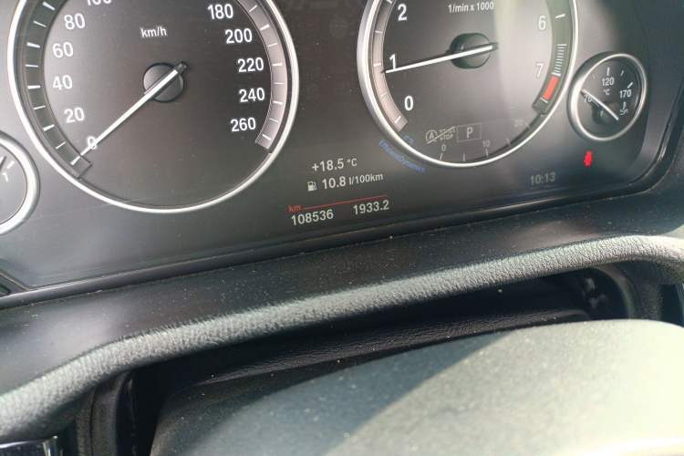 Used BMW X4 2014 xDrive20i X Design Package Odometer Close Up