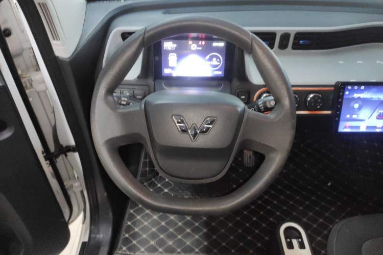 Used Wuling Hongguang MINIEV 2021 Macaron Premium Model – Lithium Iron Phosphate