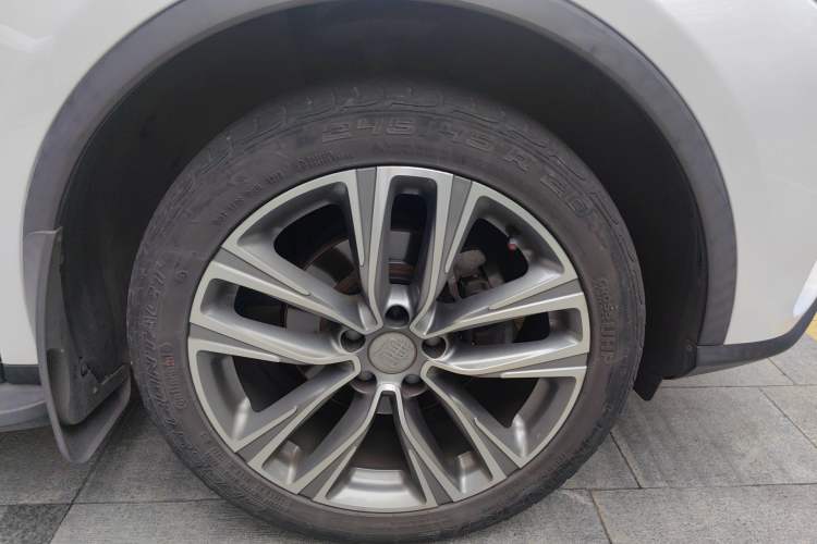 Used BYD Tang 2019 2.0T Automatic SmartConnect Luxury 7-Seater China VI Standard Right Front Wheel Hub